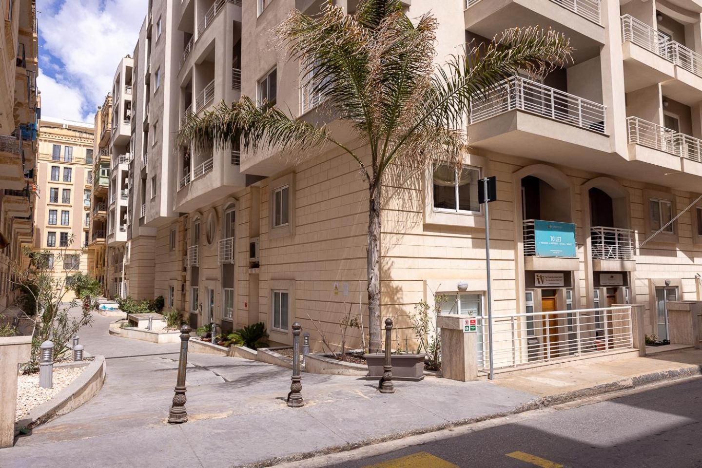 Balluta Bay Spacious Apt - 2Br Sliema Ngoại thất bức ảnh